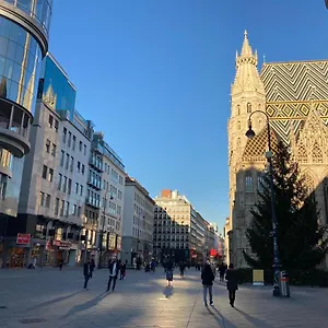 Am Hauptbahnhof Wien