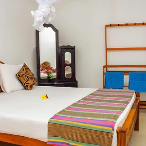 Lathika Homes Сигирия