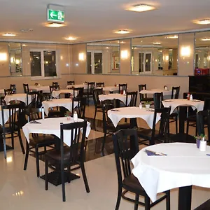 3* Szálloda Donaustadt Kagran - At Metro U1