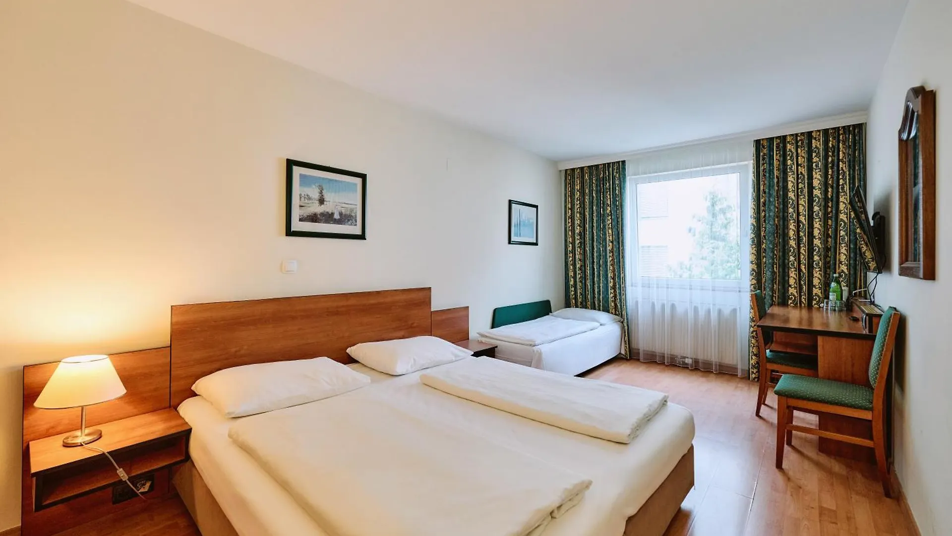 Hotel Deutschmeister Vienna